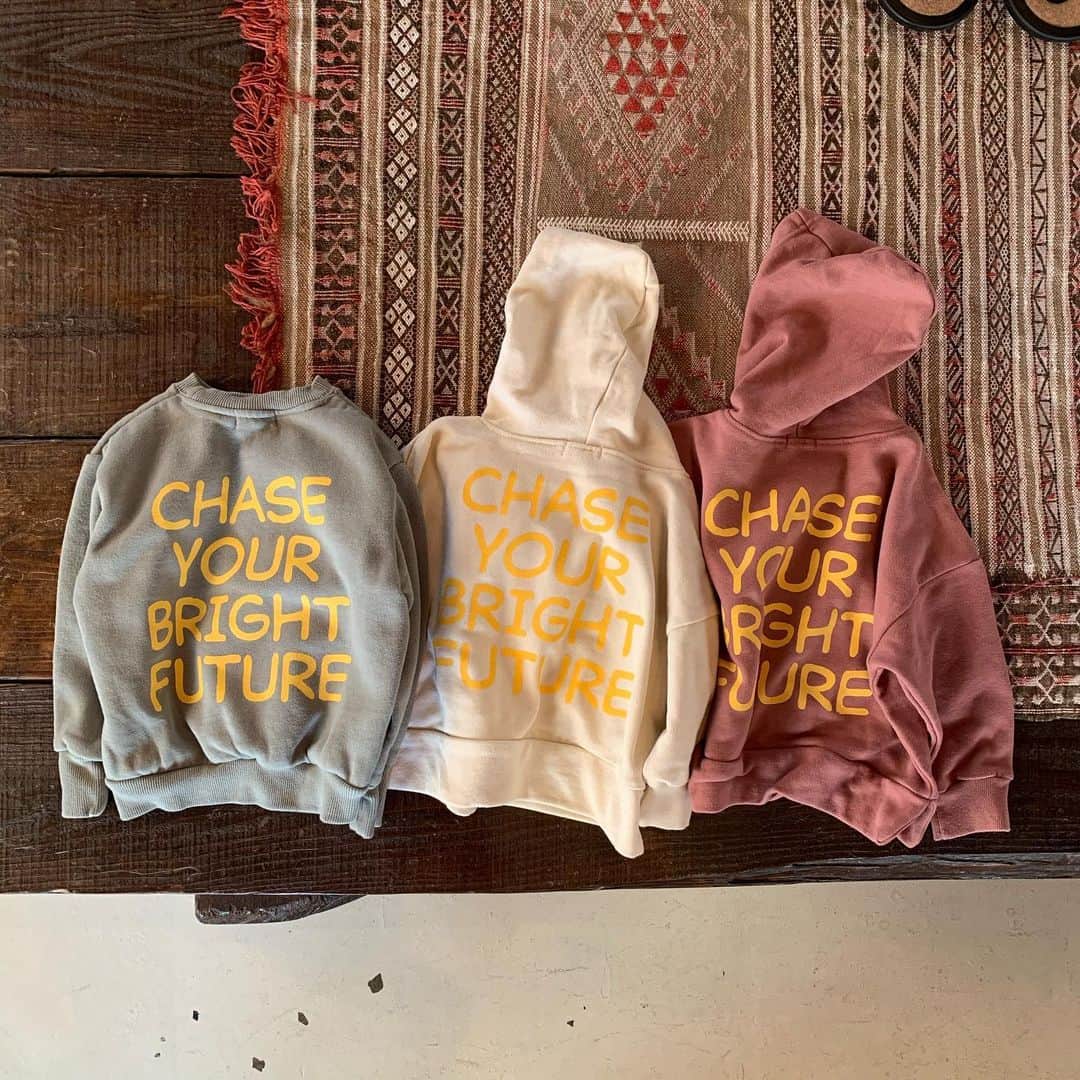 照屋 健太郎のインスタグラム：「🍂💛🍂  for my daughter 😊🍂 @liberty____force 💛  #LIBERTYFORCE #CHASEYOURBRIGHTFUTURE」