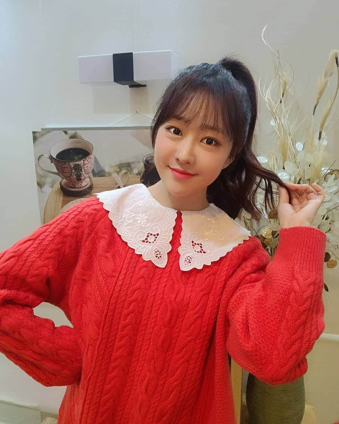 LABOUMさんのインスタグラム写真 - (LABOUMInstagram)「[#유정] 오늘도 어김 없이 추운 날씨 국방FM '레이나의 건빵과 별사탕'으로 놀러와요 라떼💕  👉https://radio.dema.mil.kr/web/fm/main.do  #라붐 #LABOUM #YUJEONG #국방FM #레이나의_건빵과별사탕」1月19日 18時13分 - officiallaboum