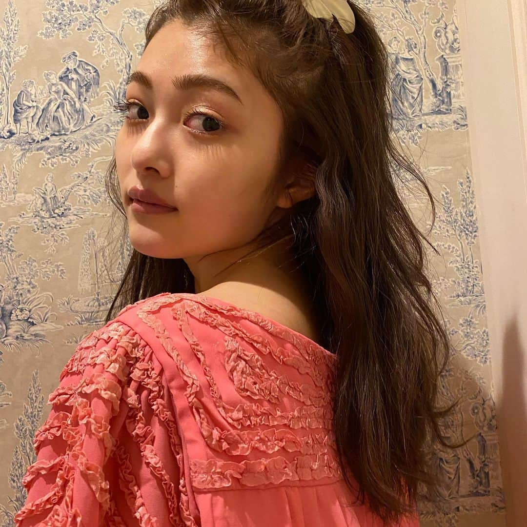 井上咲楽さんのインスタグラム写真 - (井上咲楽Instagram)「.  hair&make&stylig @ai_tomine  💞🧚‍♀️」1月19日 18時23分 - bling2sakura