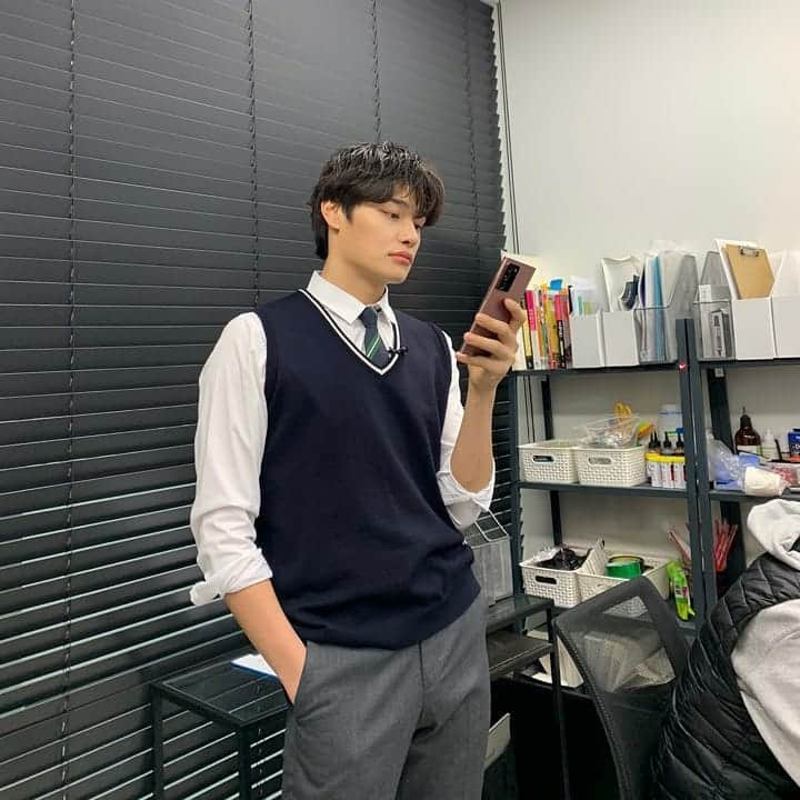 ジョンヒョクさんのインスタグラム写真 - (ジョンヒョクInstagram)「오늘은 스튜단트구먼,,,☆☆」1月19日 18時27分 - artistboy_