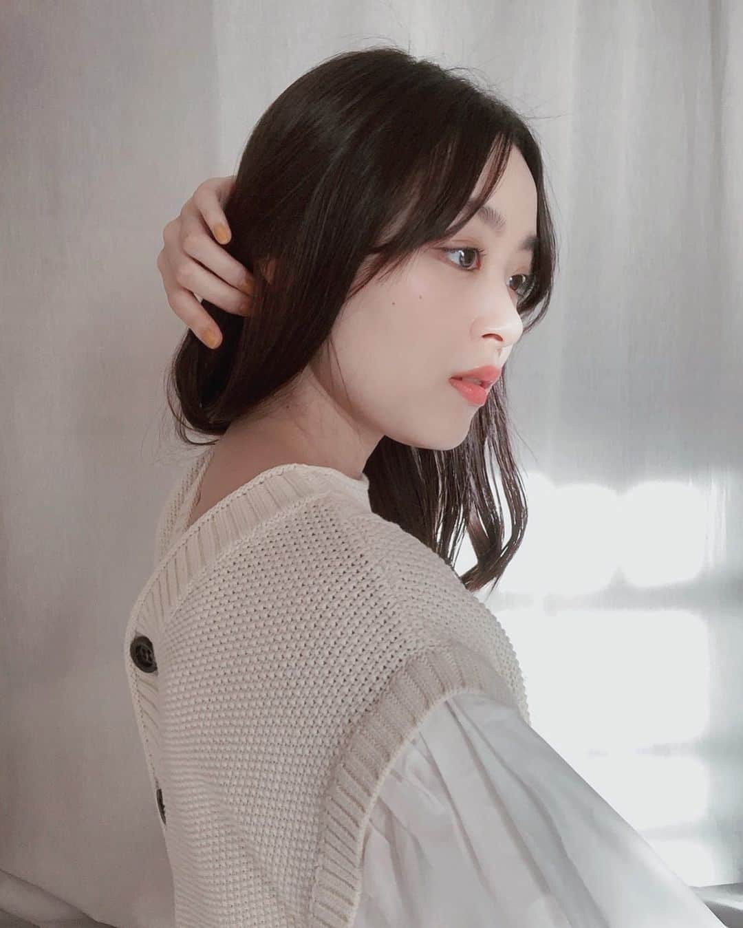 小山内花凜さんのインスタグラム写真 小山内花凜instagram N Official のトップス 2wayのデザインで 今回はボタンが付いてる方を 後ろにして着ました 袖もふわっとしてて可愛いアイテムです 1月19日 18時27分 Karin Osanai