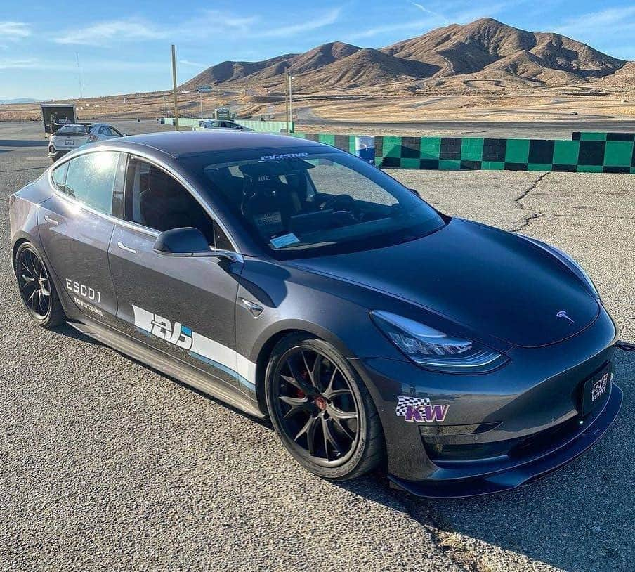 Spirits Artisanさんのインスタグラム写真 - (Spirits ArtisanInstagram)「TESLA Model 3 Tuned by @evasivemotorsports  Bodykit：Artisan spirits/// Sportsline blacklabel  www.artisanspirits.co.jp #artisanspirits #artisan #アーティシャンスピリッツ #アーティシャン #blacklabel  #tesla #teslamotors #teslamodel3 #model3 #ev #electriccar #teslaclub #teslamotorsclub #evasivemotorsports  #butlertire #jworksunlimited #premierautowerkz #suvproject #kanooperformance #car_life_staff #トラウム #車庫小舗 #nigeljdmparts #advancedautoperformance  #ottoautoservice #mr__lexus #jackspna #evstuning」1月19日 18時59分 - artisan_spirits