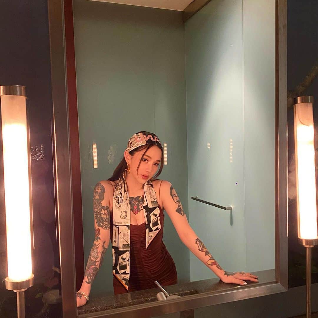 Abby Chenのインスタグラム：「幸福一月❤️」