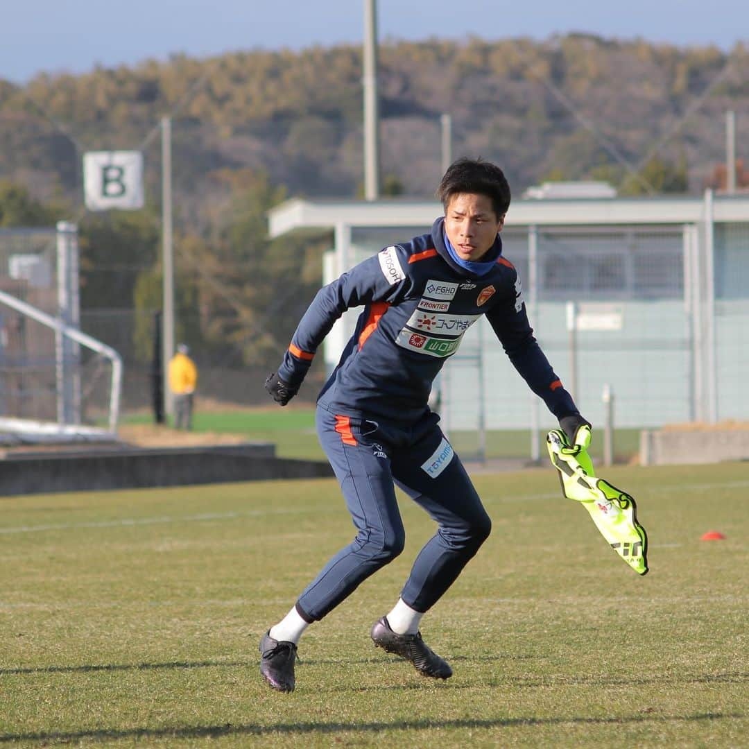 レノファ山口FCさんのインスタグラム写真 - (レノファ山口FCInstagram)「1月19日　トレーニング #renofa #レノファ山口 #関憲太郎 #澤井直人 #石川啓人 #岸田和人 #眞鍋旭輝  #菊地光将 #小松蓮 #川井歩 #吉満大介」1月19日 19時33分 - renofa_yamaguchi