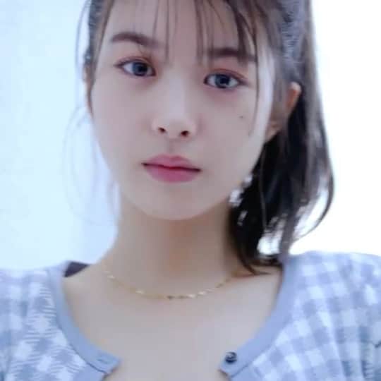 のインスタグラム：「みなさんに選んでいただいたふみかのカバーが目印のnon-no3月号は明日発売💎✨ 表紙撮影の美しすぎるオフショットムービーをちら見せするよ💞 続きはYouTubeでチェック😉 ストーリーズから飛べるよ〜〜〜🍹  #馬場ふみか #ふみふみ #動くふみふみの破壊力🥺 #透明感はんぱない🧊 #3月号お見逃しなく✨」