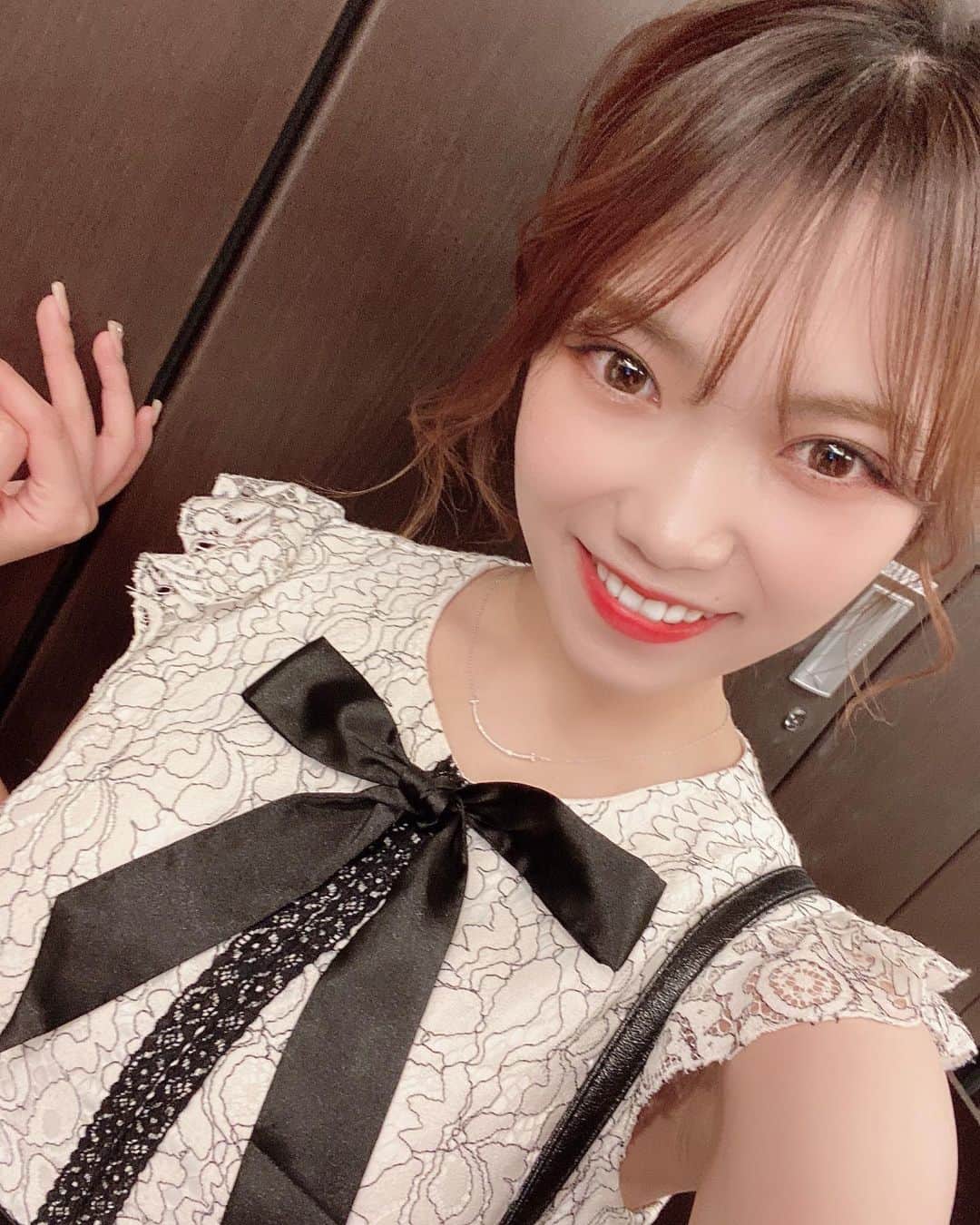 霜月芽衣のインスタグラム：「なんだか昨日は久々に楽しいって思えた1日だった気がするな😎♥︎   またしゃぶしゃぶ食べたい」