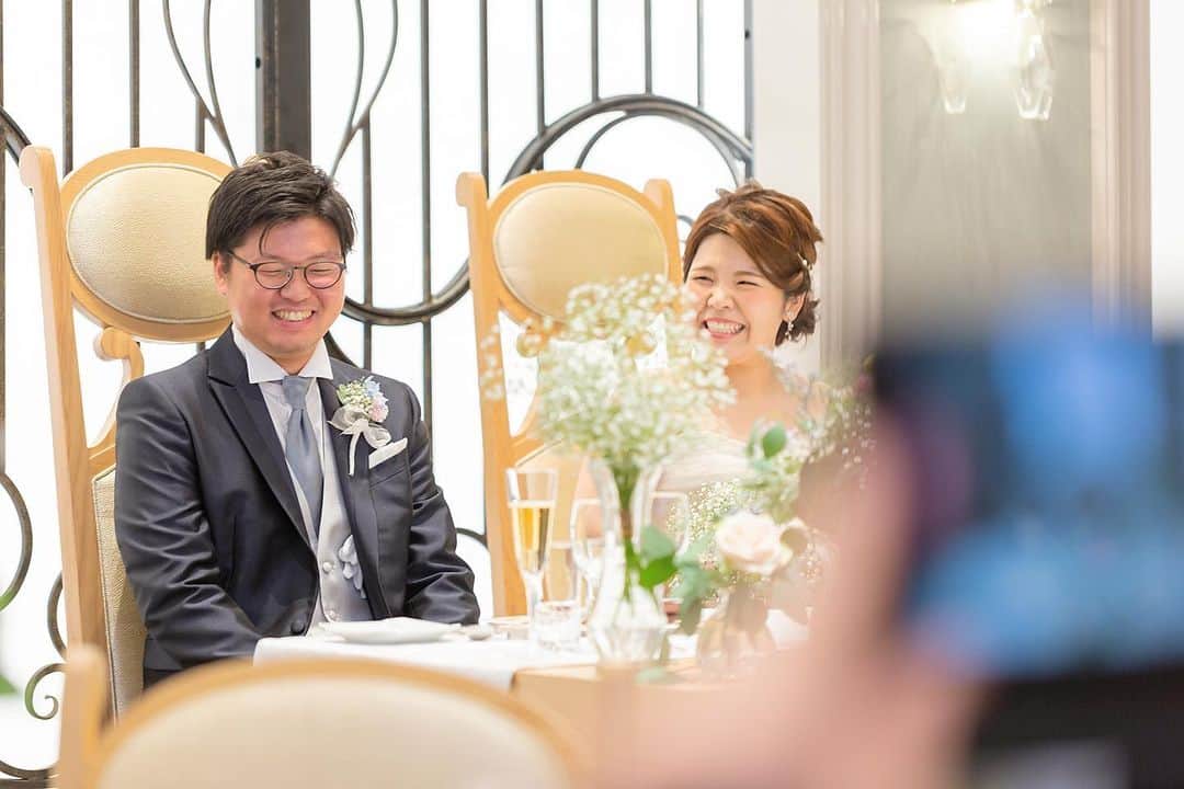 TRIFOGLIA NAGOYA 【トリフォーリア】のインスタグラム：「.﻿ ﻿素敵な笑顔のおふたり🥰🌟  トリフォーリアNAGOYAで最高の1日を過ごしませんか⁇✨  ☘️☘️☘️ ﻿ ＝＝＝＝＝＝＝＝＝＝﻿ *ブライダルフェア開催中*﻿ 名古屋駅から車で5分！一軒家貸切ゲストハウスはトリフォーリアNAGOYA﻿ 最新情報をいち早くGETするチャンス！﻿ 公式HPからのご予約でスペシャル特典もございます！﻿ .﻿ ご予約やフェアの詳細はプロフィールのURLから﻿ ⇒@lf_trifoglia_nagoya﻿ ＝＝＝＝＝＝＝＝＝＝﻿ #チャペル #カップル #可愛い #結婚式アイテム #結婚式diy #花嫁diy #結婚式演出 #名古屋花嫁 #名古屋結婚式場 #名古屋ウェディング #岐阜花嫁 #岐阜結婚式場 #ブライダルフェア #ゲストハウスウェディング #結婚式準備 #プレ花嫁 #東海プレ花嫁 #名古屋プレ花嫁 #日本中のプレ花嫁さんと繋がりたい #岐阜 #名古屋 #LF花嫁 #トリフォーリアNAGOYA #エルフラット」