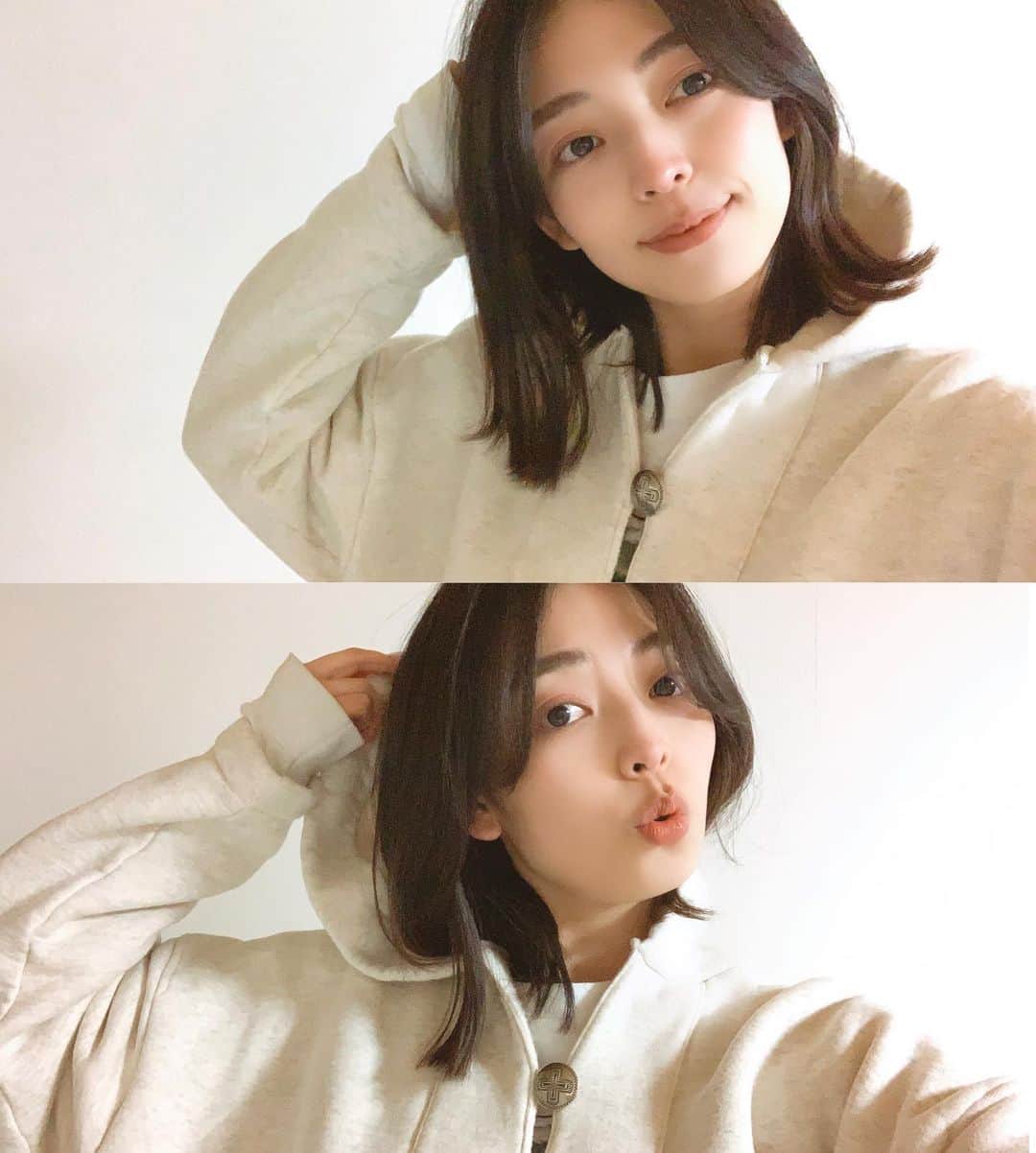 仲美咲のインスタグラム：「今日は風が強くて寒かったね〜🍃 . この前ゲットした服がお気に入りすぎる☺️ . ざっくりサイズで中も裏起毛でフードも付いててなんといっても胸元にあるボタンがかわいいの🥺 . まだまだ体調に気をつけて😌👍」