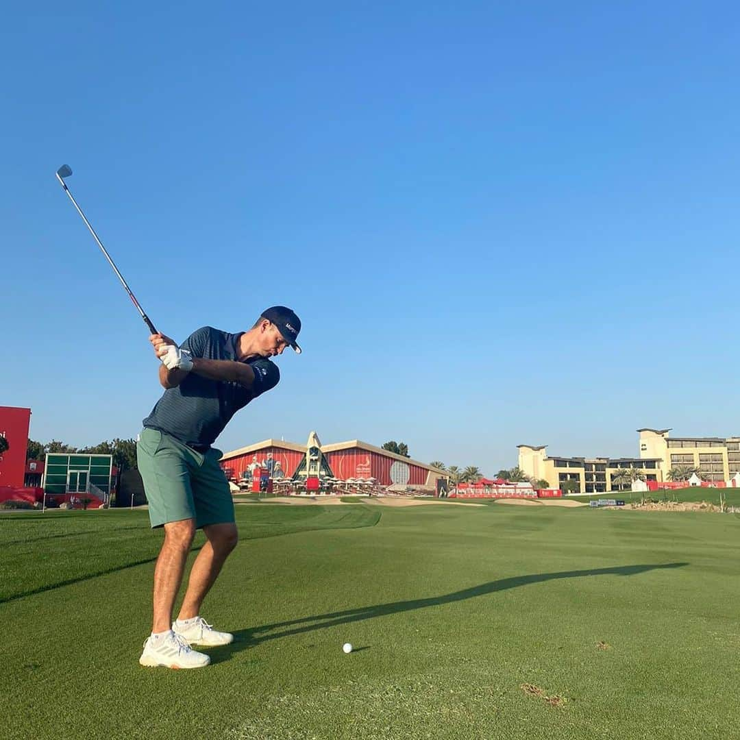 ジャスティン・ローズさんのインスタグラム写真 - (ジャスティン・ローズInstagram)「Arrived last night after 24hrs travel, great being back in Abu Dhabi for the @adgolfchamps 🦅」1月20日 2時06分 - justinprose99