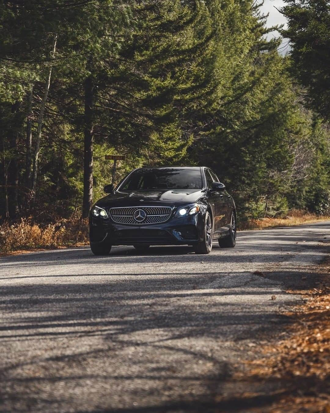 Mercedes AMGさんのインスタグラム写真 - (Mercedes AMGInstagram)「A double shot of luxury and performance.   📷 @jjjjavi for #MBphotopass via @mercedesbenzusa   #MercedesAMG #AMG #DrivingPerformance #EClass」1月20日 2時00分 - mercedesamg