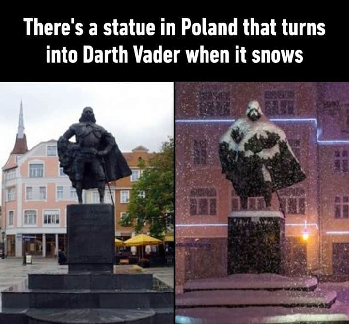 9GAGさんのインスタグラム写真 - (9GAGInstagram)「doth mother know you weareth her drapes⠀ #darthvader #jakubwejher #poland #9gag」1月20日 2時00分 - 9gag