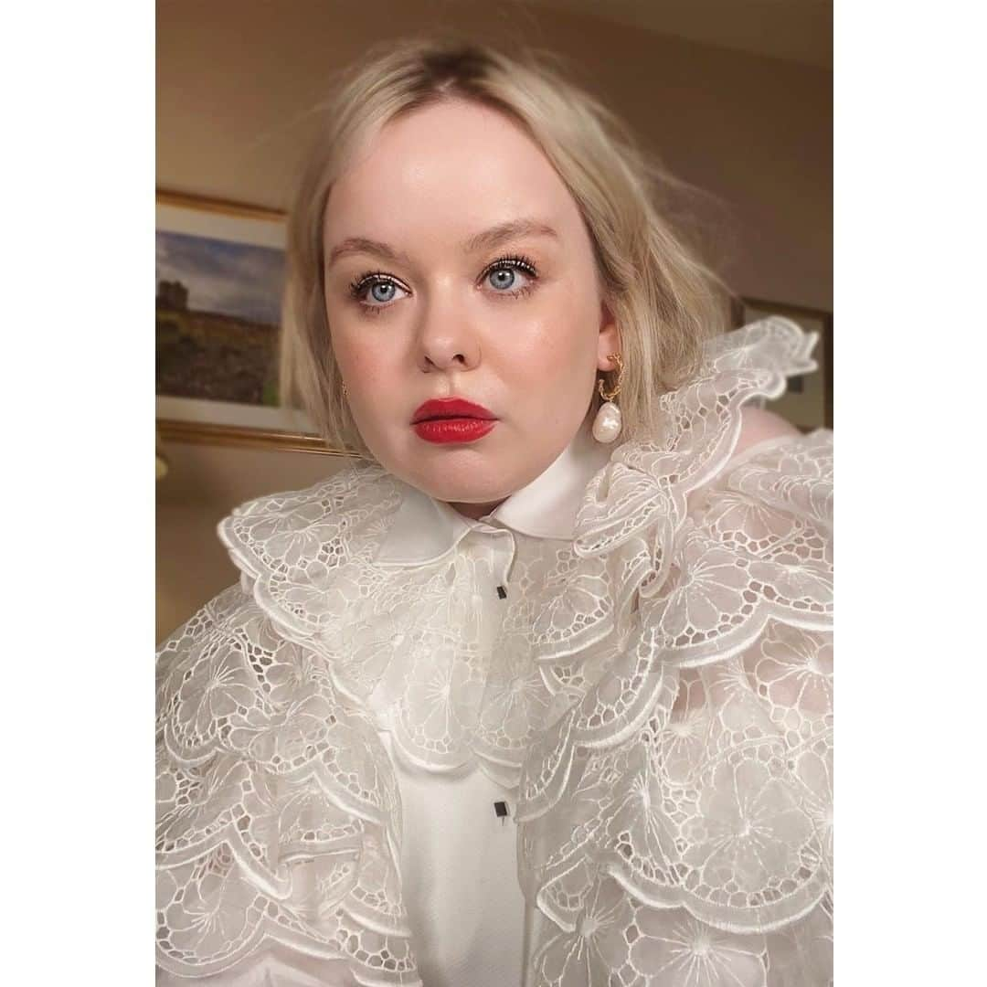 ドルチェ&ガッバーナさんのインスタグラム写真 - (ドルチェ&ガッバーナInstagram)「Repost from @nicolacoughlan    Nicola Coughlan wears a #DGFW20 cotton poplin shirt dress at a @netflix afterparty.    #DGCelebs #DolceGabbana」1月20日 2時00分 - dolcegabbana