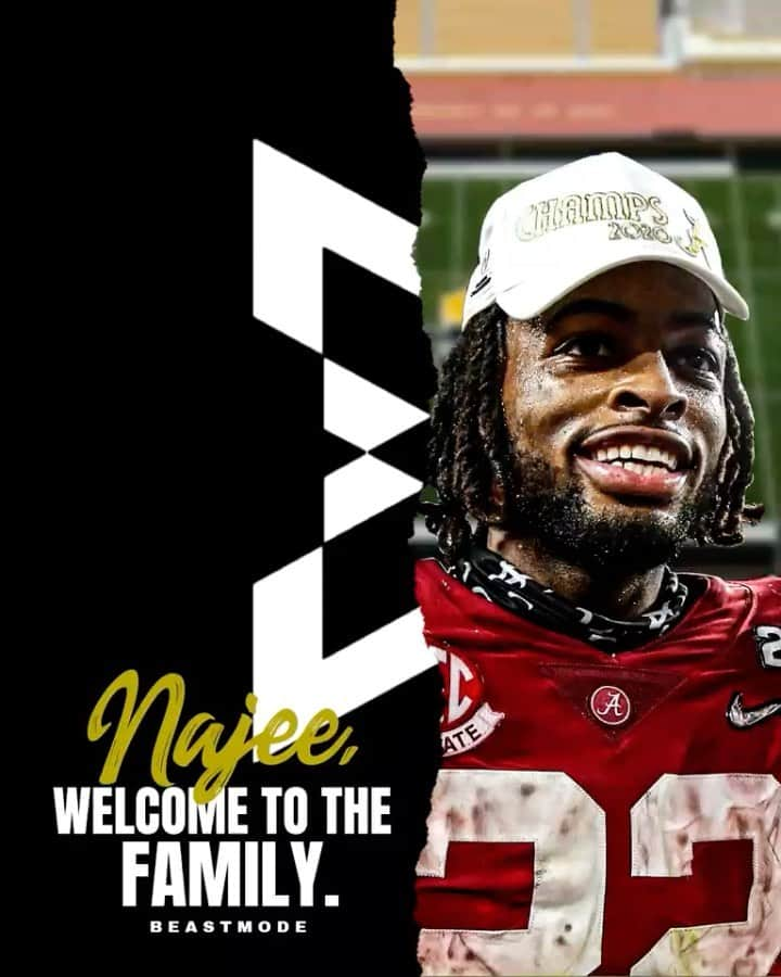 マーショーン・リンチのインスタグラム：「Y’all help me welcome @najee_harris to the @BeastModeMktg squad. Lookin’ forward to helping this young man do his thing on and off that field.  #FamilyFirst #BeastModeMktg  Salute Me: @whoisallblack」