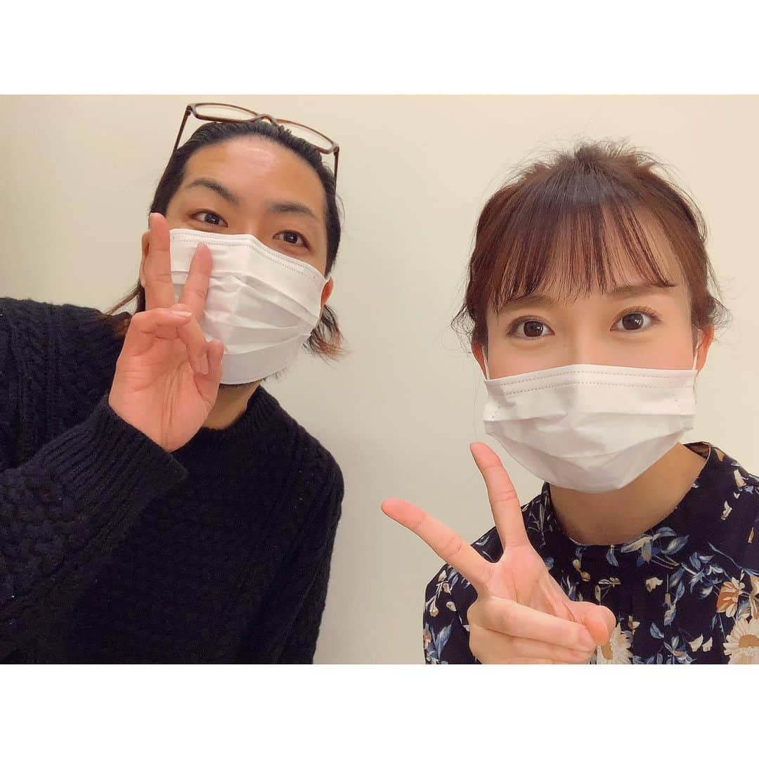 長谷川朋加のインスタグラム：「♡  ✎५⋆*{ 目標のためなら何でもやれる } ୨୧ -------------------------------- ୨୧  𝕙𝕒𝕡𝕡𝕪 𝕤𝕞𝕚𝕝𝕖ᙏ̤̫͚♡ 色々と楽しいことを妄想して To Doを消化していたら わくわくが止まらなくなって 朝方まで眠れなかった一昨日！笑 昨日はちゃんと寝ました☺︎  絶対絶対やり遂げるんだ(*´꒳`*) またいつかお伝え出来ると思います♪  写真は先日のアレンジ✂️ いつも素敵なヘアにしてくださる たかぴろさん！有り難うございます！  今日も暖かくしてお休みください⭐️  ୨୧ -------------------------------- ୨୧ #やりたい事は全部やる #全力前向き前のめり #走るの大好き」