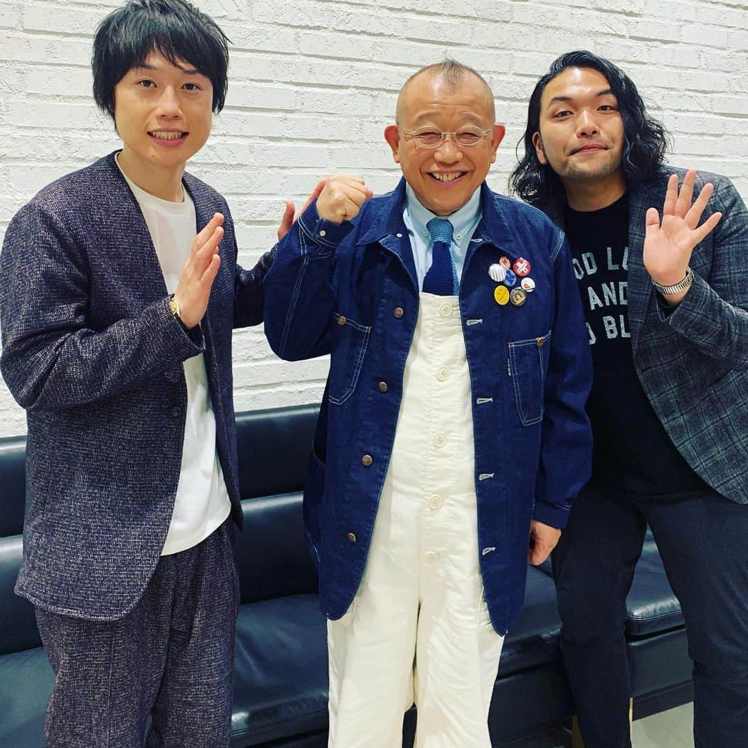盛山晋太郎のインスタグラム：「M-1のネタで勝手にお名前を出させてもらったにも関わらずとても優しくして頂きました。鶴瓶師匠ありがとうございます。師匠のような器の大きい男になりたいです！  #Instagram  インスタの投稿が久しぶりなのでハッシュタグにInstagramとつけてみました。」