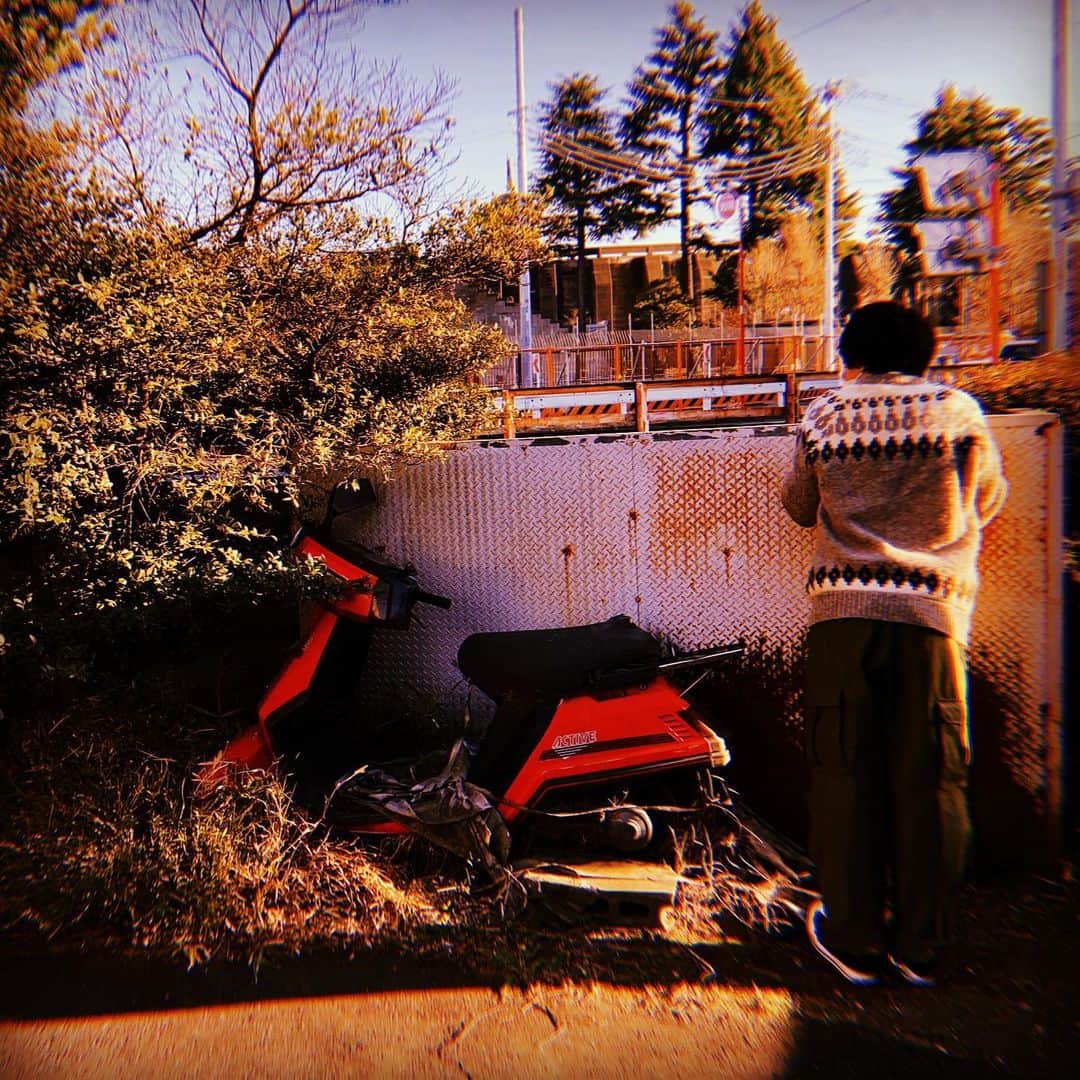 堀内将人さんのインスタグラム写真 - (堀内将人Instagram)「夕暮れの散歩で行き止まりにぶち当たった #夕暮れ #さんだる #原付 #行き止まり #下北沢 #おしゃれ #お笑い #ホリプロ #ホリプロコム #堀内」1月19日 20時54分 - m7s1t_horiuchi