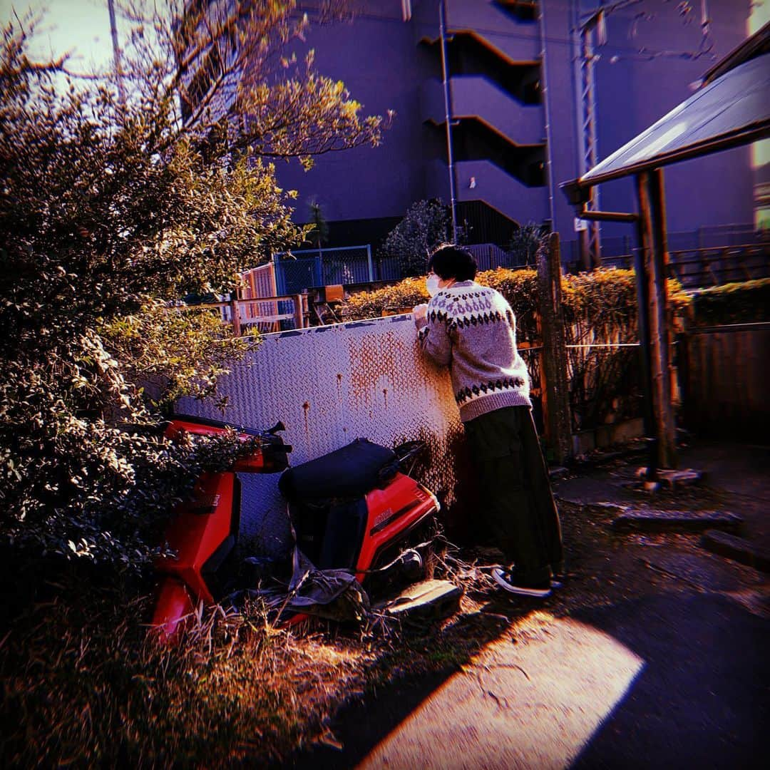 堀内将人さんのインスタグラム写真 - (堀内将人Instagram)「夕暮れの散歩で行き止まりにぶち当たった #夕暮れ #さんだる #原付 #行き止まり #下北沢 #おしゃれ #お笑い #ホリプロ #ホリプロコム #堀内」1月19日 20時54分 - m7s1t_horiuchi