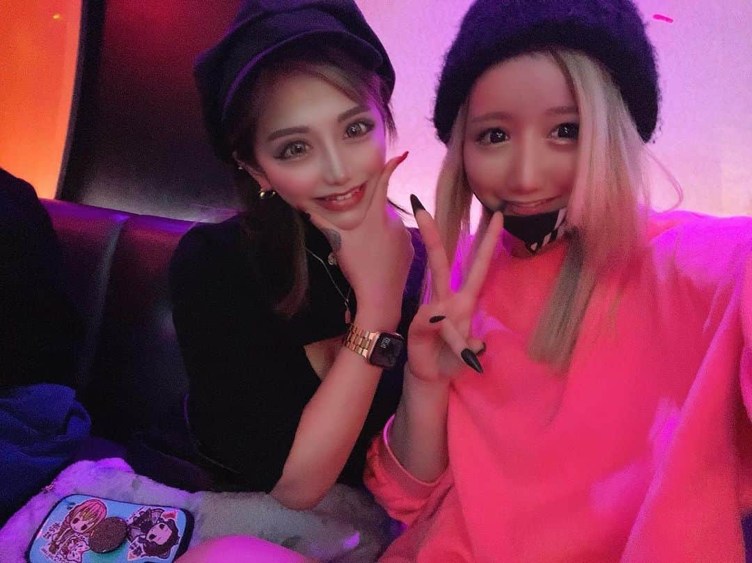 こはまるのインスタグラム：「♡  🌈🌈🌈🌈❤️🧡💛💚💙💜❤️ べろべろな日🥃(いつも)  ♡  #新宿#歌舞伎町#キャバクラ#キャバ嬢#ホスト#bar#シーシャ#tattoo#刺青#アニメ#アニメ好きな人と繋がりたい#大阪#ミナミ#福岡#ススキノ#飲酒タグラム#中本#TikTok #cartier#followeme#likeforlikes#harrywinston#louisvuitton#eyefanny#dior」