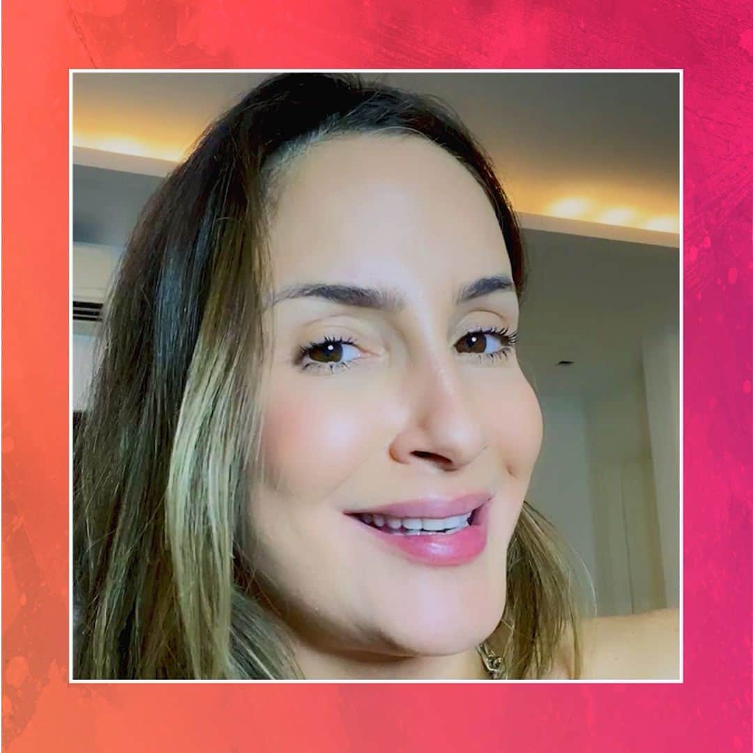 Claudia Leitteのインスタグラム：「Suas histórias + minhas músicas = match perfeito 😍 Clique no link na bio para assistir mais #parceriatinder」