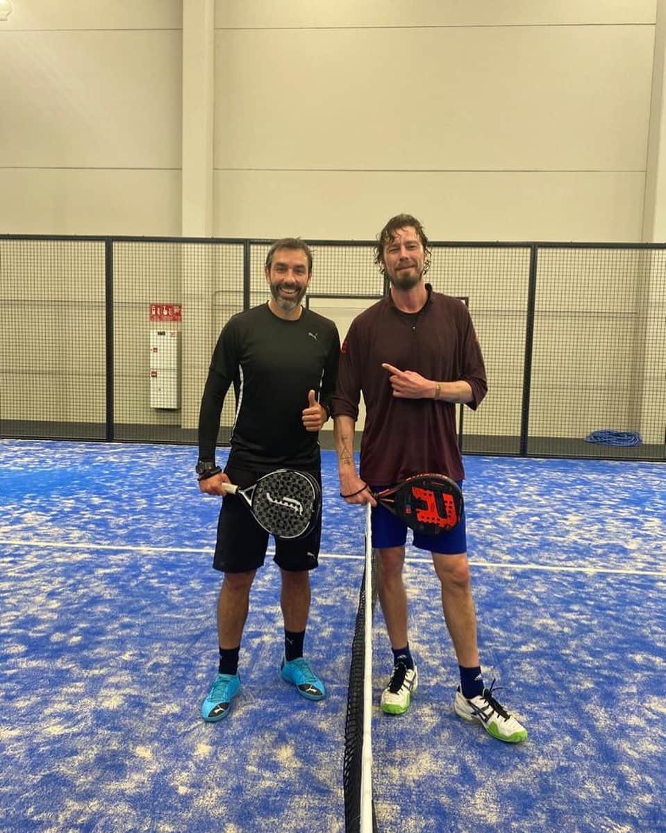 ロベール・ピレスのインスタグラム：「Guess who won??? @flymonkeyrus」