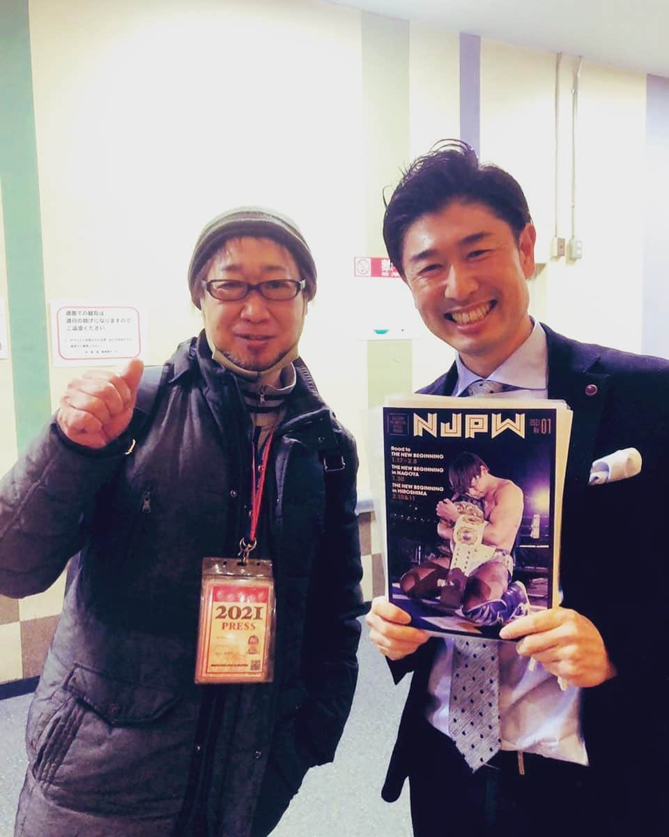 高橋大輔さんのインスタグラム写真 - (高橋大輔Instagram)「本日も  新日本プロレス 後楽園ホール大会  実況でした！  解説　獣神サンダーライガーさん ゲスト　真壁刀義選手  放送席もリング上も闘う男達の言葉にはチカラがありますね。  バックステージでの  「真心」という言葉と風貌のギャップ！！！  ご視聴いただいた皆さん、ありがとうございましたm(_ _)m  写真:新日本プロレスの実況する私をイジりに来てくださった金澤克彦さんと（笑） #njpwworld #新日本プロレス #njpw #njnbg #新日本プロレスワールド #実況 #高橋大輔 #髙橋大輔 #gk #金沢克彦 さん」1月19日 21時38分 - daisuke_72