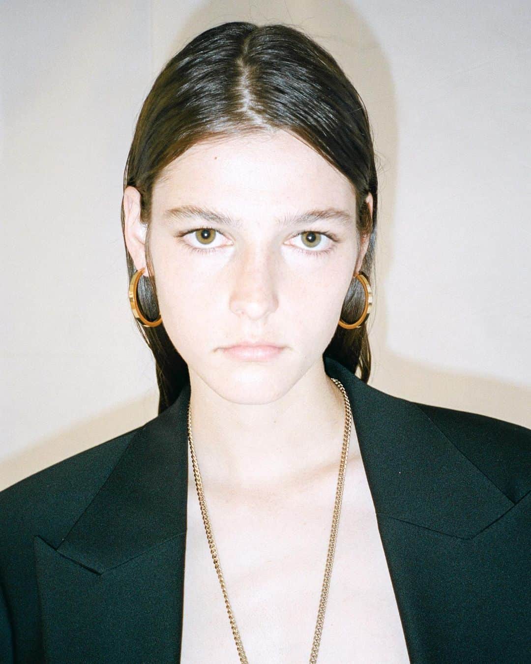 プロエンザスクーラーのインスタグラム：「New season essentials Proenza Schouler Pre Spring Discover more at proenzaschouler.com #proenzaschouler」