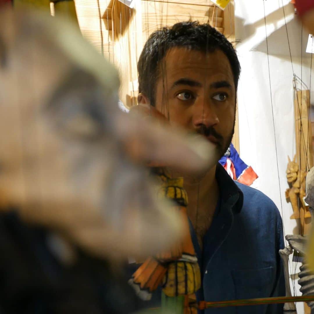 カル・ペンのインスタグラム：「Throwback to a puppet factory visit a couple years ago.」