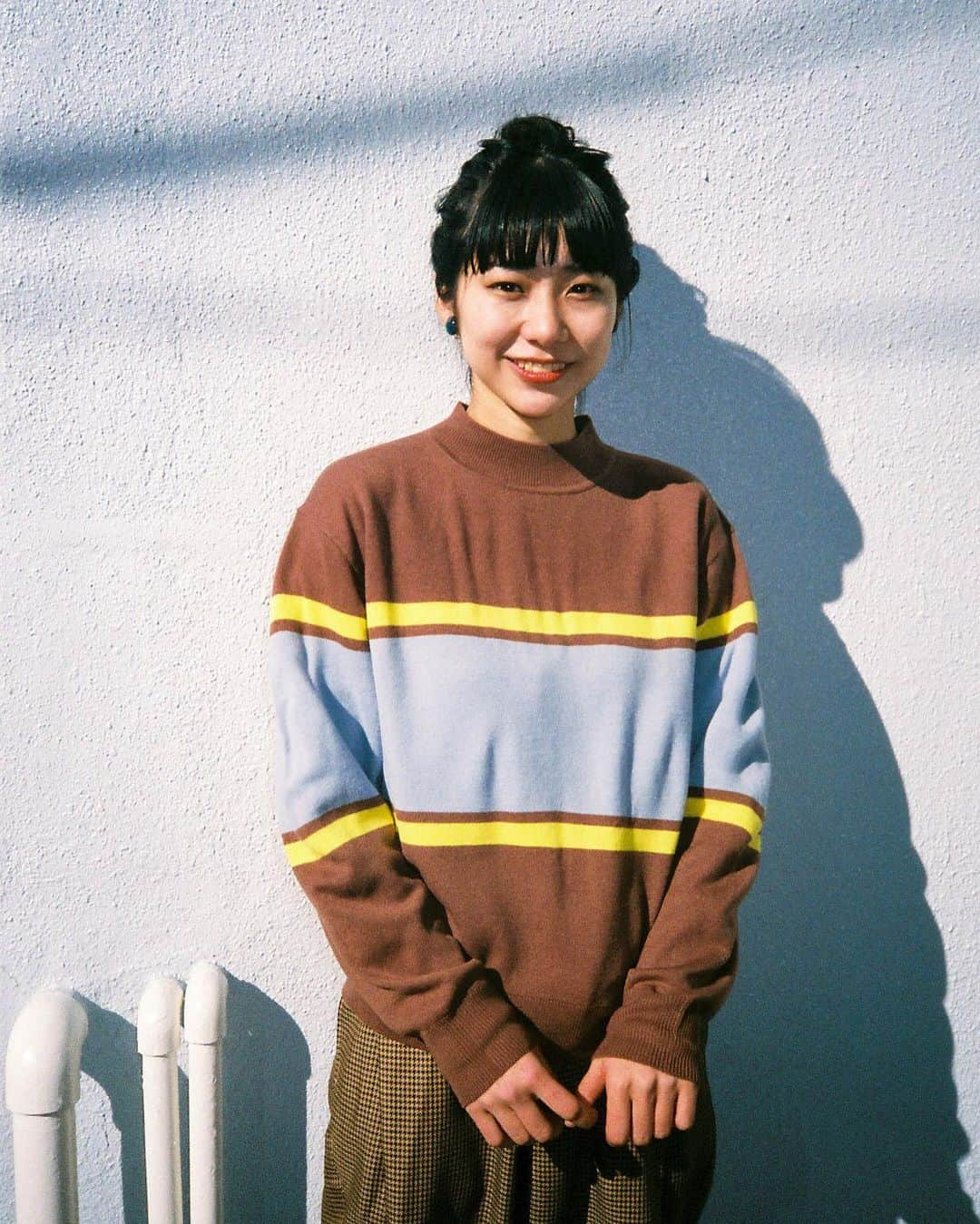 BEAMS WOMENさんのインスタグラム写真 - (BEAMS WOMENInstagram)「GET IT NOW!! 2021 NEW YEAR SALE  定番もトレンドも。 人気アイテムがお得に手に入るチャンス！ スタッフのイチオシをご提案します。 ＿＿＿＿＿＿＿＿＿  ▼KNIT ＿＿＿＿＿＿＿＿＿  春先まで大活躍なプルオーバーニット🧶 手堅く定番ものを買い足すもよし、新鮮なデザインに挑戦するもよし！  詳細はストーリーズアーカイブ 『B_MAG』をチェック🔗 @b___mag  #b___mag #beams #beamsboy #raybeams #ビームス #ビームスボーイ #レイビームス #ニット #アランニット #クルーネックニット #ハイネックニット」1月19日 22時44分 - otona_beams_women