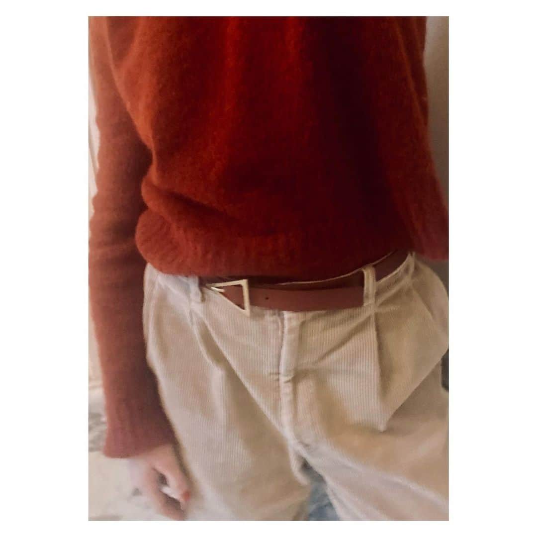 のインスタグラム：「Wednesday Polo 🧡  #favoritespants  #atwork #thispantsarelife #Polo #arrivingsoon #Spring21」