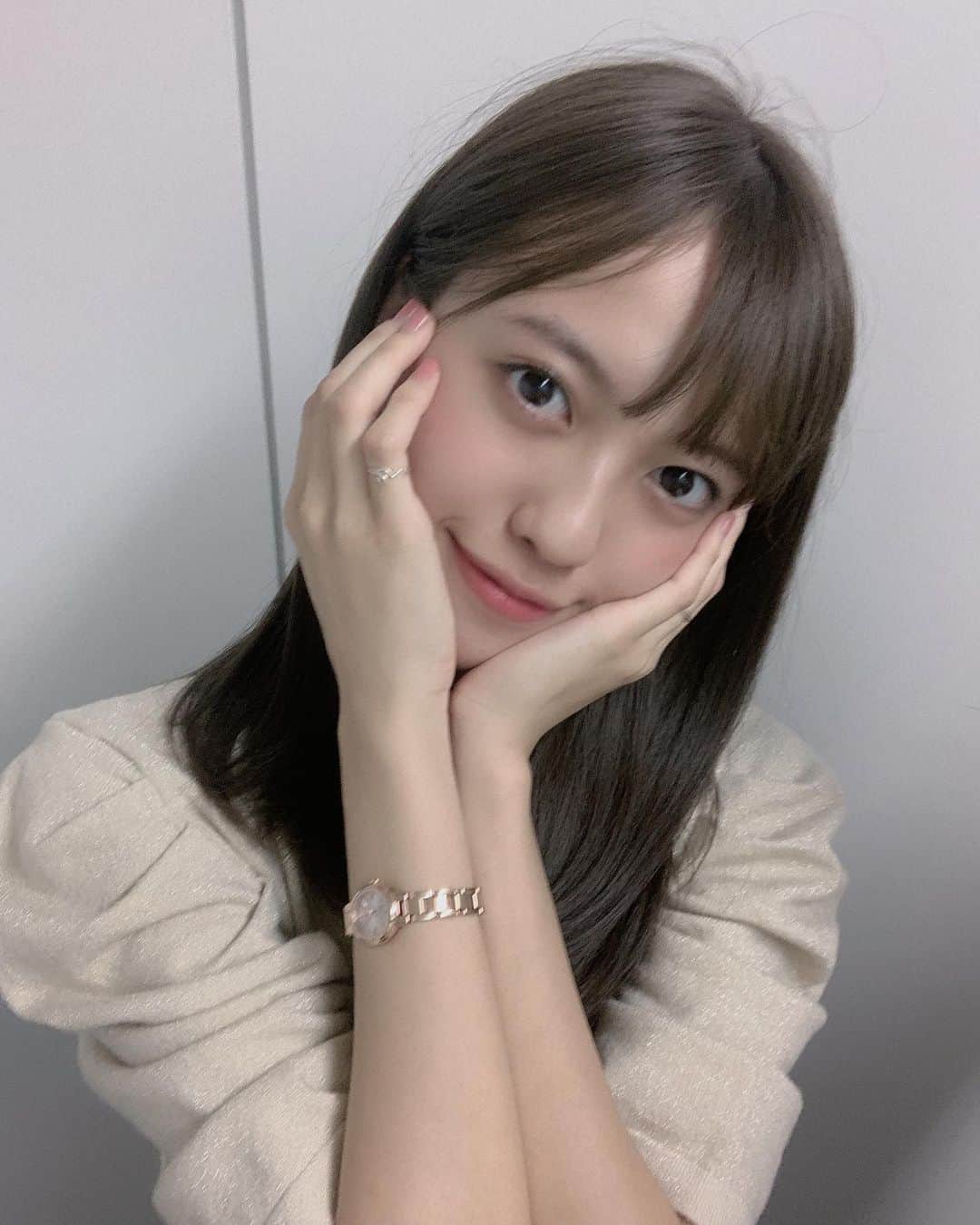 田中えれなのインスタグラム：「#過去画﻿ 前ついったーにあげてたやつ🕊﻿ ﻿(ぶれてるけど笑)  これから過去画もアップしていこうかな🌿🌚 ﻿ Twitter→ @stand_by_erena﻿ ﻿ #ootd #fashion #photo #camera #fff #ig_japan #ヘアアレンジ #オリーブベージュ #自撮り #おしゃれ #私服 #私服コーデ #いいね返し #いいねした人で気になった人フォロー #like #followｍe #photography #アイドル」