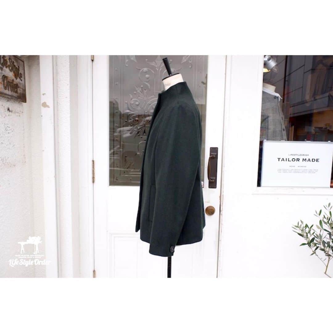 life_style_orderさんのインスタグラム写真 - (life_style_orderInstagram)「< women's × coat >﻿ ﻿ ﻿レディースのショートコート。 厚地でグリーン色のヘリンボン柄生地でお仕立てしました。  裏地はブラックウォッチ柄。 ﻿ ﻿ -----------------------------------------﻿ 11:00-19:00 木曜定休日﻿ 完全予約制﻿ ※HPのコンタクトフォームよりお願いします﻿ -----------------------------------------﻿ ﻿ #lifestyleorder #ライフスタイルオーダー #オーダーコート #コートスタイル #スタンドカラーコート #レディースコート #ショートコート #コート #グリーンコート #ブラックウォッチ」1月19日 23時24分 - life_style_order