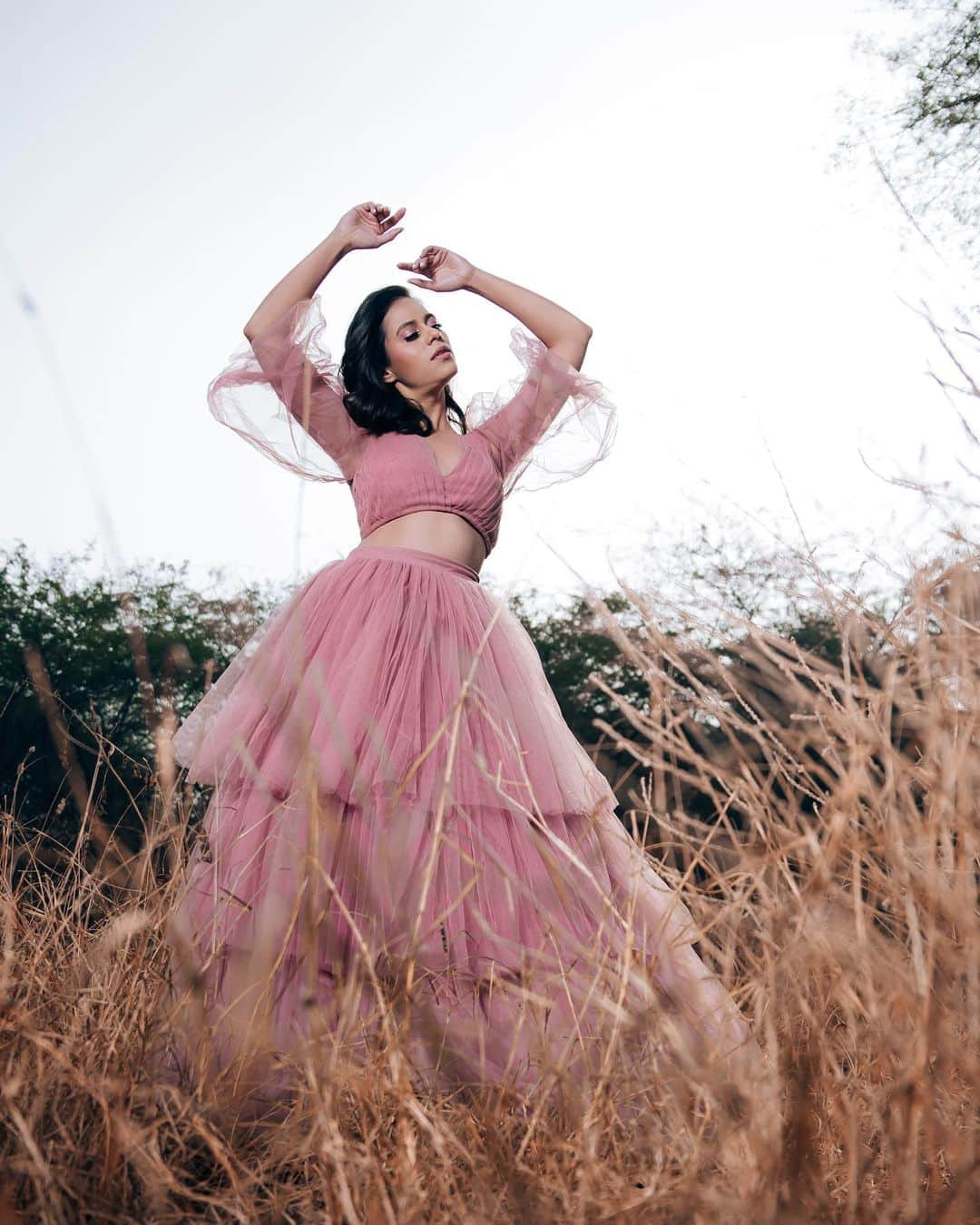 Aakriti Ranaさんのインスタグラム写真 - (Aakriti RanaInstagram)「Absolutely in love with this gorgeous tulle outfit by @krupa_jain. Honestly didn’t want to take it off. It’s so meee! 🌸🌸🌸  📸 @shivamphotoworks  Direction- @_shrutichawla_   #aakritirana #lookbook #nature #pink #lovepink #ootd #outfitoftheday #styling #tulle #pinkdress」1月19日 23時55分 - aakritiranaofficial