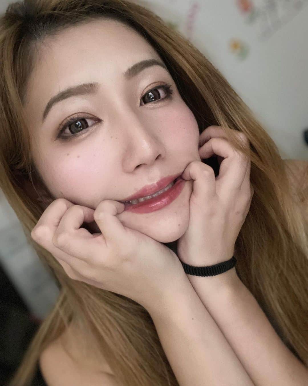 緒方友莉奈さんのインスタグラム写真 - (緒方友莉奈Instagram)「好きだから甘えたいの 好きだから一緒に居たいの あなたに否定されたら私居場所ないよ。 優しく今日も抱いて。  #胸筋  #picture  #flowers  #instaart #beautiful #instagood #masterpiece #creative #photooftheday #instaartist #インスタ映え  #メンヘラ  #メンヘラさんと繋がりたい   #selfie   #fitnessmotivation  #fitness #fitnessgirl  #筋トレ女子   #高身長女子  #🇰🇷 #f4f  #f4follow   #腹筋女子   #漂亮  #ハイライト  #マッチョ  #美脚美人  #美脚  #フォロー #fff」1月20日 0時22分 - ogatayurina