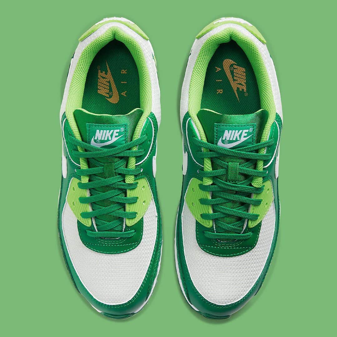 HYPEBEASTさんのインスタグラム写真 - (HYPEBEASTInstagram)「@hypebeastkicks: ⁠@nike has unveiled bright green iterations of the Air Force 1 and Air Max 90 in celebration of Saint Patrick’s Day this year. Both sneakers feature a debossed pattern of four-lead-clover motifs and are accented by subtle gold details. Though no official release dates have been announced, look for Nike’s “St. Patrick’s Day” to arrive in March priced at $110 USD for the Air Force 1 and $150 USD for the Air Max 90.⁠⠀ Photo: Nike」1月20日 9時46分 - hypebeast