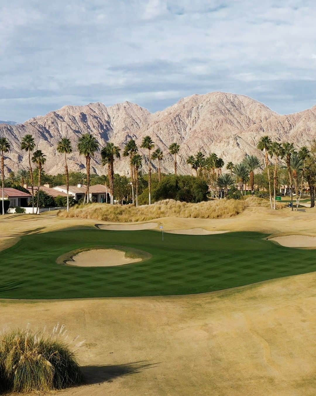 PGA TOURさんのインスタグラム写真 - (PGA TOURInstagram)「PGA West is primed and ready for @theamexgolf. 😍⛰️」1月20日 10時00分 - pgatour