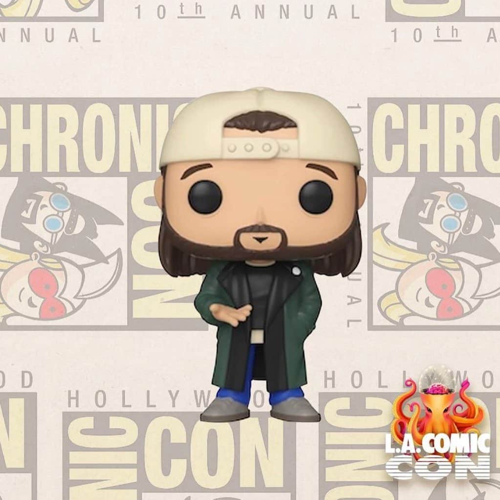 ケヴィン・スミスさんのインスタグラム写真 - (ケヴィン・スミスInstagram)「HOP ON POP! We’re selling signed Silent Bob and @thatkevinsmith @originalfunko Pops at the new @jayandsilentbob website (link in my bio)! These two figures mark the 9th and 10th Pops that have been made of both me and my character, so I love the folks at #funko! Heads-up: we have a limited number (1000 each) so since they’re signed, they’re gonna fly fast! Many thanks to @julian.cmo, @lucasguytaylor, and @chelsey_cole for unboxing this army of me so that all I have to do is write my name 2000 times! Get Popped at the new #jayandsilentbob website, and while you’re there, check out all the new (and old stuff) that @jaymewes and I are signing! Next week at the all new #JayAndSilentBob website: the return of #eJay, aka #AuctionsAskew! #KevinSmith #funkopop #silentbob #signed #pop #pops」1月20日 10時10分 - thatkevinsmith