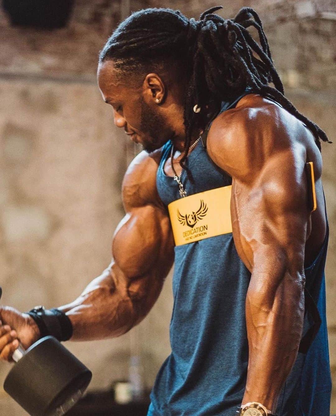 Ulissesworldさんのインスタグラム写真 - (UlissesworldInstagram)「@uapparelworld Arm Blaster Gain 💪🏾 RESTOCKED IN USA 🇺🇸 Get yours now. LINK IN MY BIO👆🏾Time to pump it up 💪🏾🔥 - Free Shipping to USA 🇺🇸 & Europe on all orders above £150 - UK 🇬🇧 Over £75  - #ulissessworld #ulissesjr #uapparelworld #uapparelarmy #dedicationhasnolimitation #biceps」1月20日 10時22分 - ulissesworld