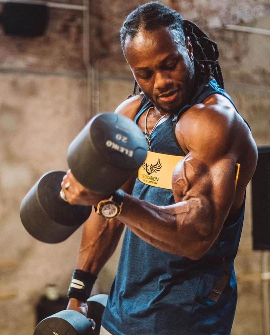 Ulissesworldさんのインスタグラム写真 - (UlissesworldInstagram)「@uapparelworld Arm Blaster Gain 💪🏾 RESTOCKED IN USA 🇺🇸 Get yours now. LINK IN MY BIO👆🏾Time to pump it up 💪🏾🔥 - Free Shipping to USA 🇺🇸 & Europe on all orders above £150 - UK 🇬🇧 Over £75  - #ulissessworld #ulissesjr #uapparelworld #uapparelarmy #dedicationhasnolimitation #biceps」1月20日 10時22分 - ulissesworld