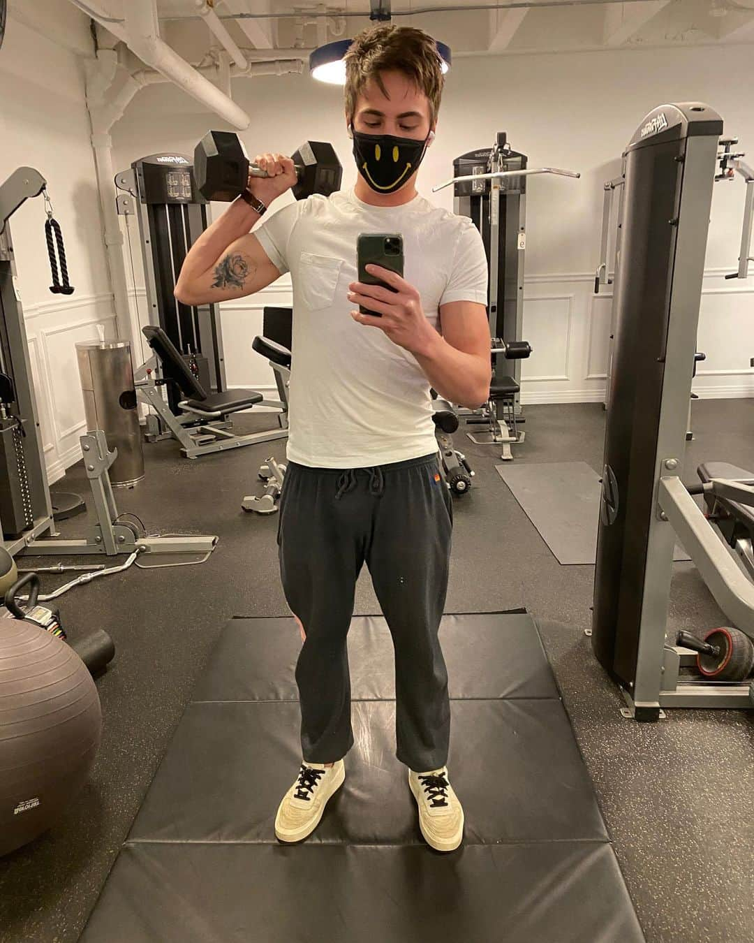 ケビン・クインさんのインスタグラム写真 - (ケビン・クインInstagram)「25 reps of 25. My new best, but I’ll beat it..」1月20日 10時30分 - kevingquinn