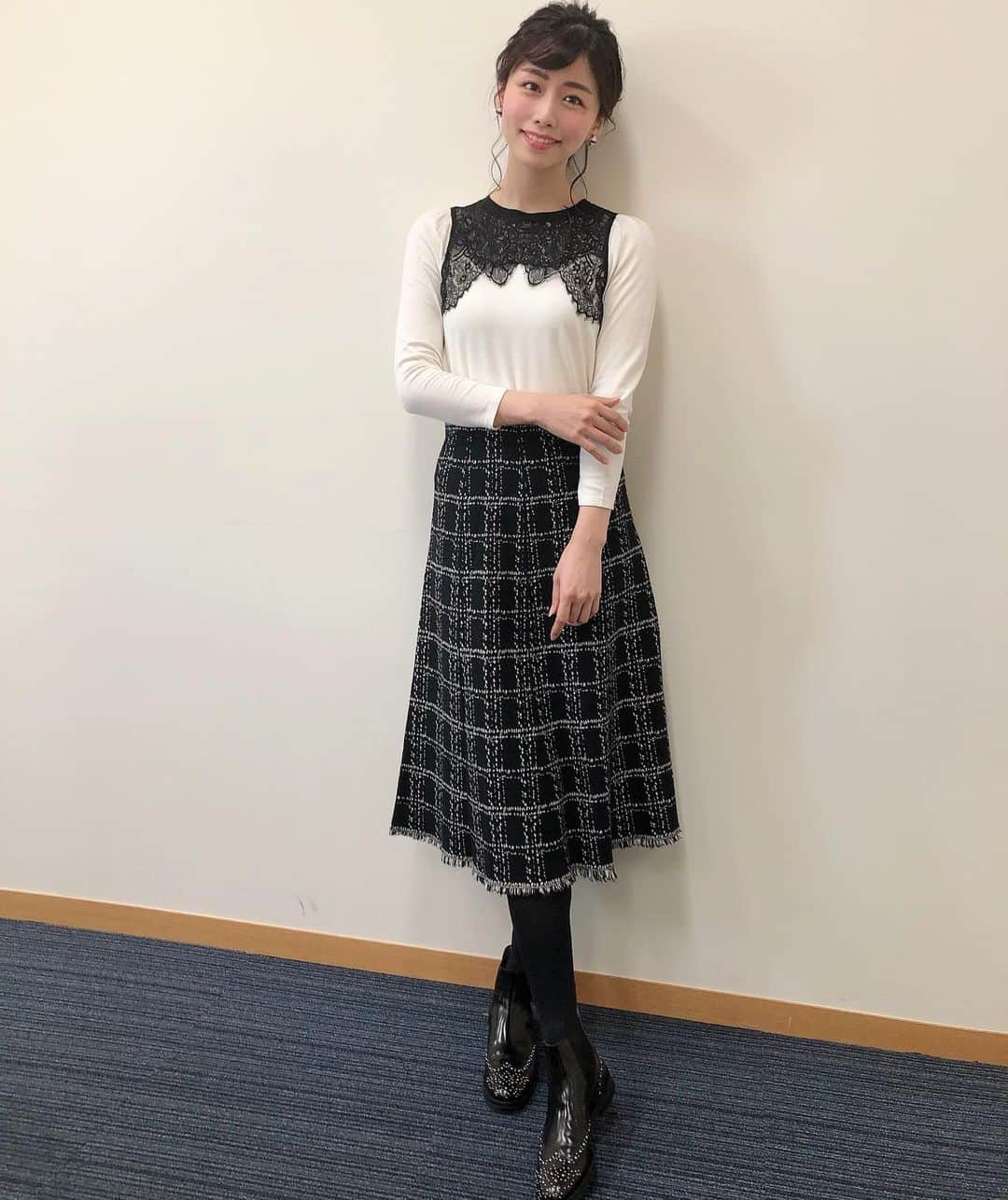 伊藤京子さんのインスタグラム写真 - (伊藤京子Instagram)「. 衣装紹介👗 レースが可愛かったなぁ🥰💕 今日も生中継頑張ります✨ お互い良い一日になりますように💐 . #衣装#衣装提供#springfield #生放送#キャスター#フリーアナウンサー#centforce #セントフォース#伊藤京子」1月20日 10時46分 - kyoko_ito1128