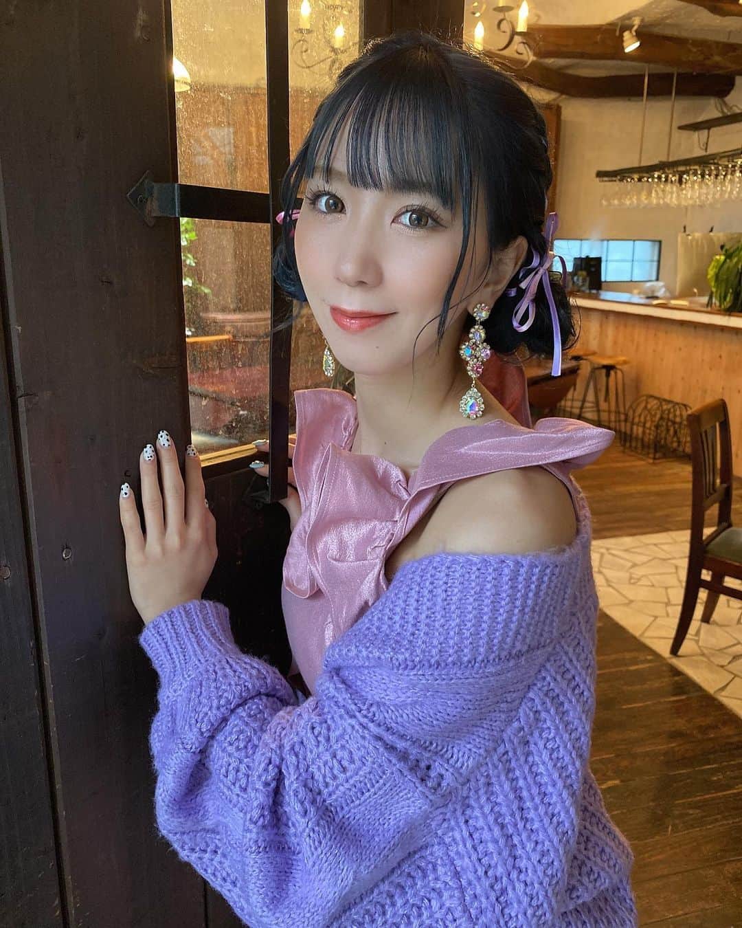 杉山優華のインスタグラム：「❤️❤️❤️ . . . . ぷにゅのMV撮影の写真投稿沢山続きます😳 . 私的に衣装がとってもお気に入りです☺️アクセサリーも一人一人可愛いよ〜☺️☺️☺️ . .  #ファッション #おしゃれ #いいね #コーデ #ダイエット #フォロー #撮影 #美容 #今日のコーデ #フォローミー #お洒落 #オシャレ #日常 #コスメ #韓国 #韓国ファッション #fashion #ootd #love #instagood #photooftheda #fashion #beautiful #happy #cute #tbt #like4like #followme #picoftheday #follow」