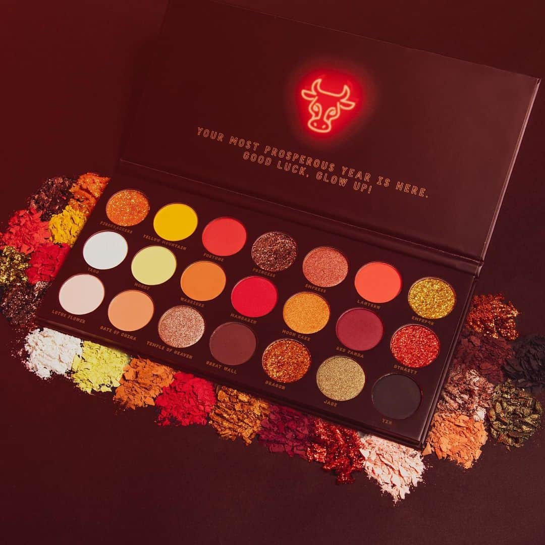 BH Cosmeticsさんのインスタグラム写真 - (BH CosmeticsInstagram)「Looks like you've got money, honey! 💰 Gift this deluxe vegan palette to a loved one (or yourself) to show some majorrr luck in the new year 🙌🏽 #bhlny #bhcosmetics」1月20日 11時08分 - bhcosmetics