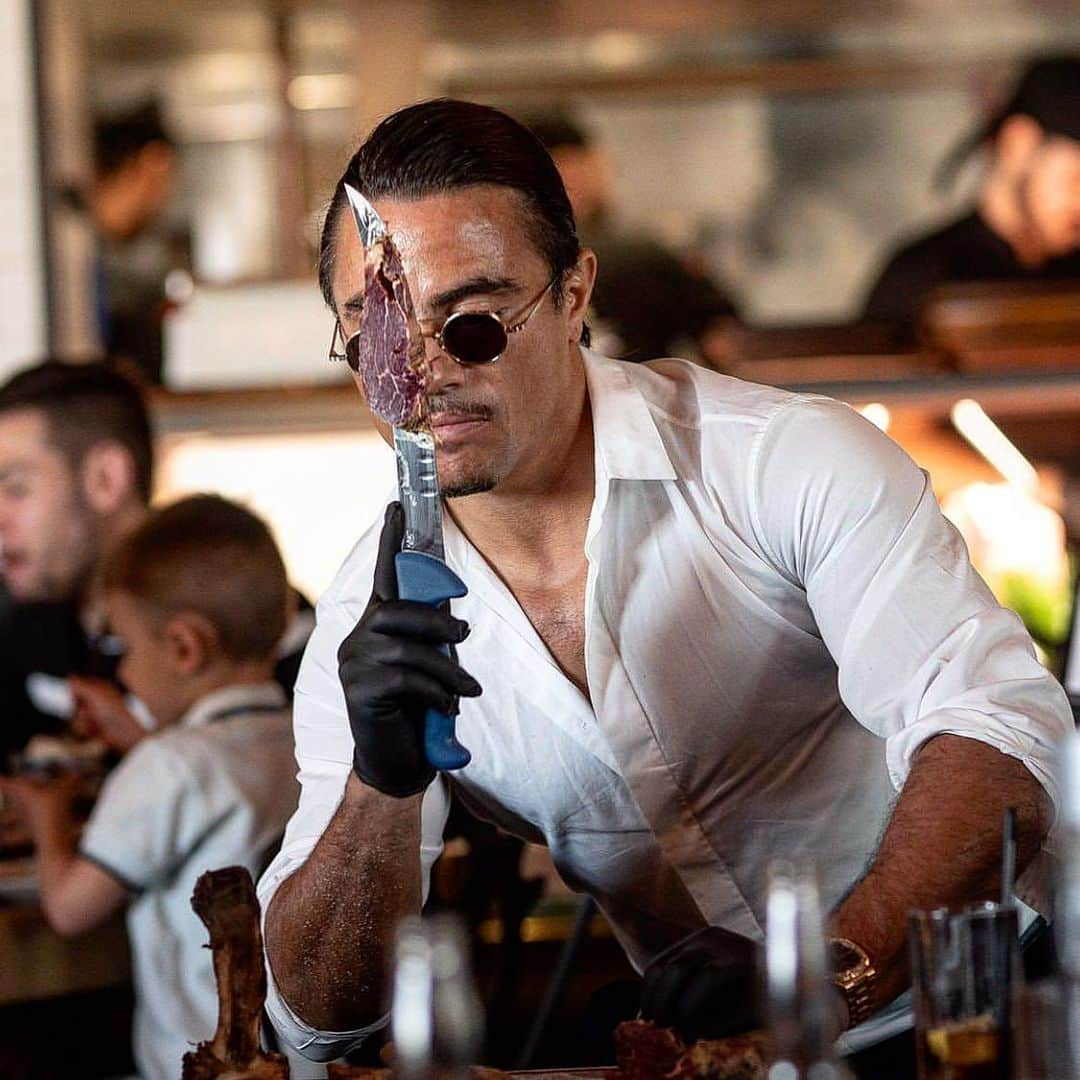 Saltbae（ヌスラット・ガネーシュ）さんのインスタグラム写真 - (Saltbae（ヌスラット・ガネーシュ）Instagram)「Bu resimde ne ararsan var」1月20日 2時09分 - nusr_et