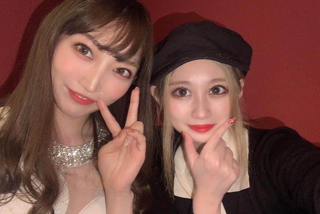 黒魅きららのインスタグラム：「もたもたしてると誰かに奪われちゃうよ？😈💘  #歌舞伎町 #新宿 #キャバクラ #キャバ嬢 #歌舞伎町キャバ嬢 #ベネチアン #ベネ東京 #ベネ東京新宿 #水商売 #夜職 #区役所通り #ダーマペン #ハイフ #youtube #医療脱毛 #コルギ #小顔矯正 #オルチャン #シースルーバング #合法ロリ #ロリギャル #可愛い #華奢になりたい #東京ばな奈 #六本木 #シティーガール #starbucks #sbj #venettokyo #ギャルしか勝たん」