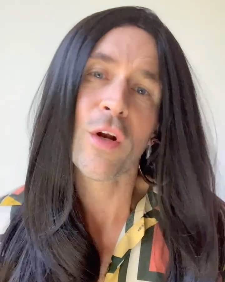 ブラッド・ゴレスキーのインスタグラム：「You’ve been sitting here with a weird attitude all night 🚬🔮 @kylerichards18 @adriennemaloof @kimrichards11 @lisavanderpump @officialtaylorarmstrong @fayeresnick @mediumallison」