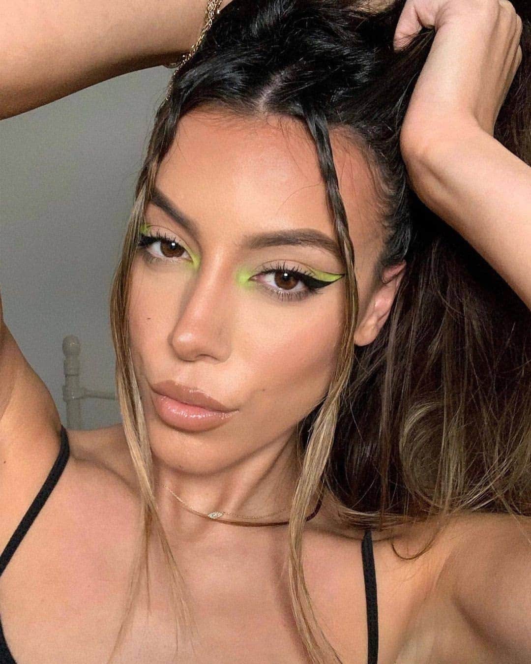 NYX Cosmeticsさんのインスタグラム写真 - (NYX CosmeticsInstagram)「This #EOTD by @amykatrianne is sub-lime 😍💚 Recreate this graphic liner look with our Epic Ink Liner ✔️ • #nyxcosmetics #nyxprofessionalmakeup #crueltyfreebeauty #veganformula」1月20日 2時48分 - nyxcosmetics