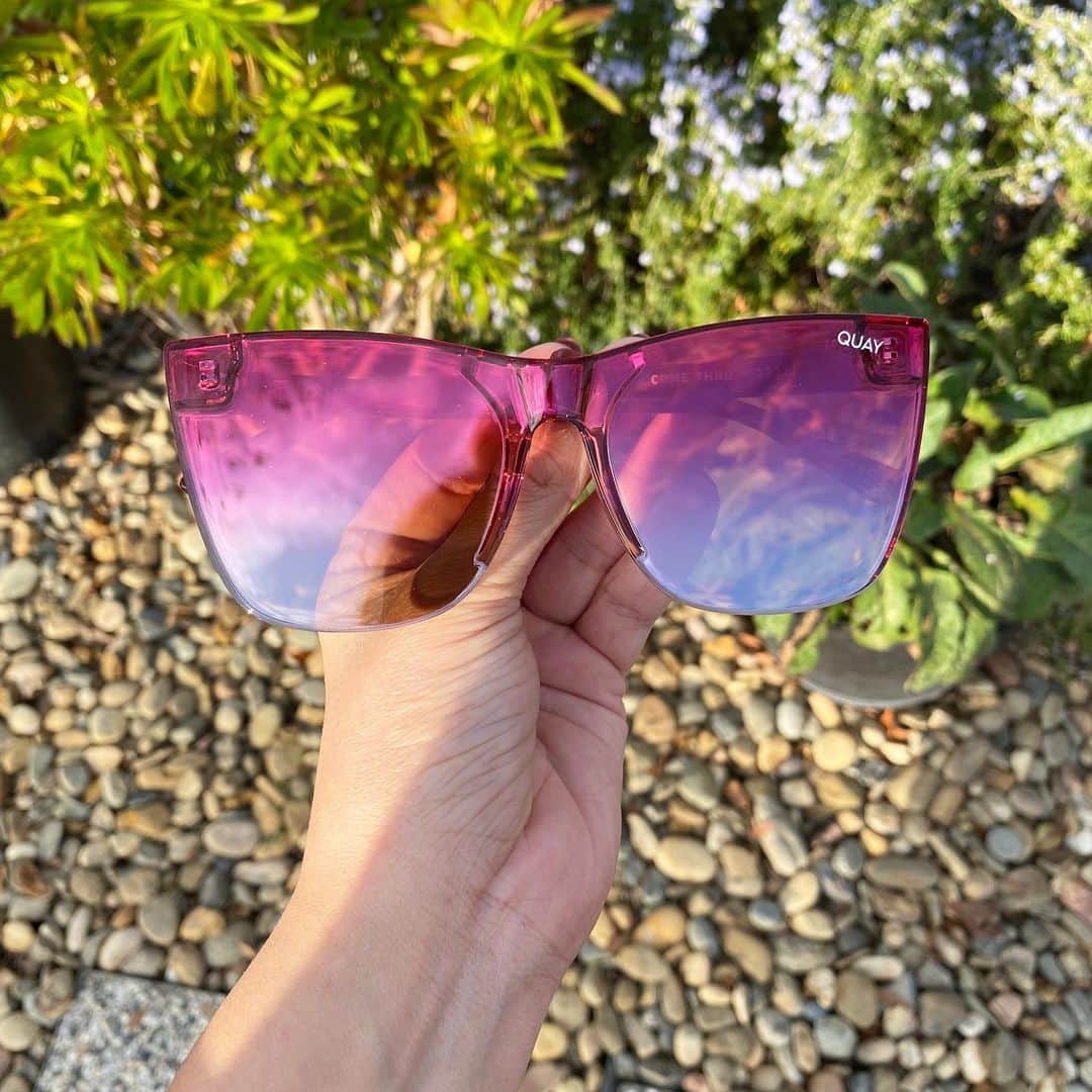 quayaustraliaさんのインスタグラム写真 - (quayaustraliaInstagram)「Ya'll better COME THRU 🤩 Your fave cat eye just got brighter, and this rich coral color is callling your name 🥰 #FINDYOURQUAYS」1月20日 2時49分 - quayaustralia