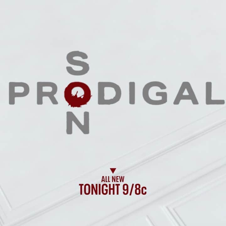 トム・ペインのインスタグラム：「All new episode tonight! It’s a creepy one. Come spend some time with our crazy family 🤪🤪🤪 #prodigalson」