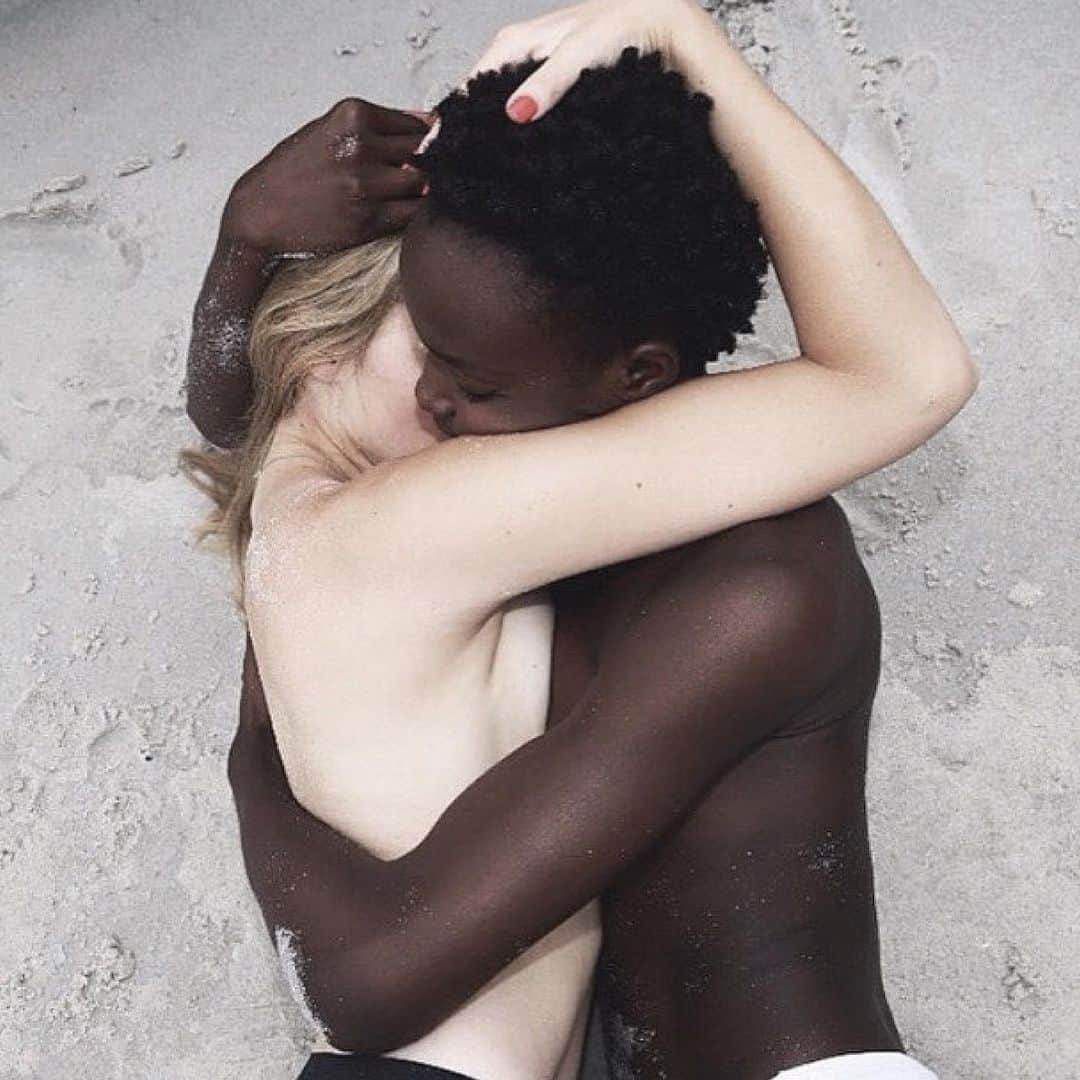 イーチ x アザーのインスタグラム：「Into EACH OTHER.  #EACHxOTHER」