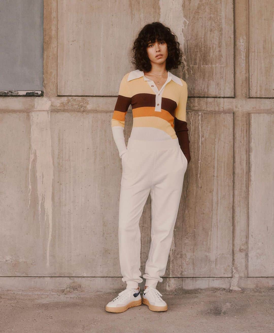 MATCHESFASHION.COMさんのインスタグラム写真 - (MATCHESFASHION.COMInstagram)「Look to our activewear edit for pieces that are comfortable and stylish in equal measure, whether for relaxing at home or working out. Head to the link in bio for more activewear. 📸: @samwilsonxo @guindideguindilla」1月20日 3時01分 - matches